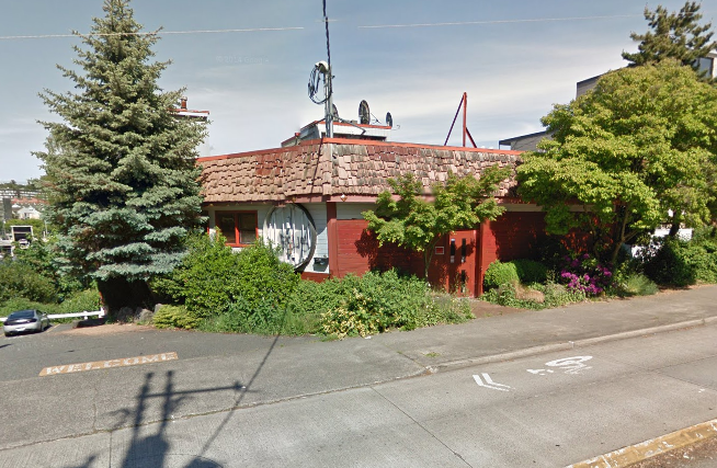 The old Red Robin building, courtesy of Google Maps.