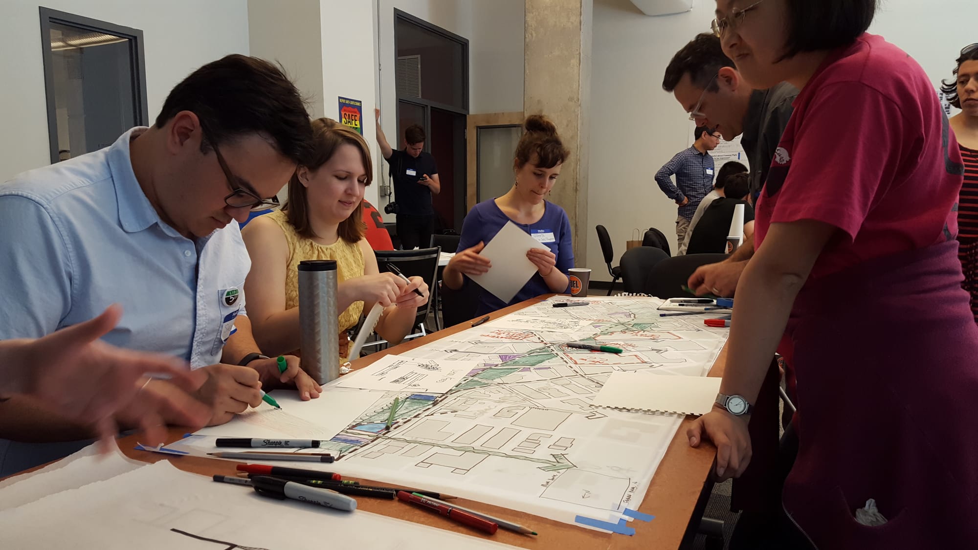 Lid I-5 Charrette Draws Big Crowd And Big Ideas