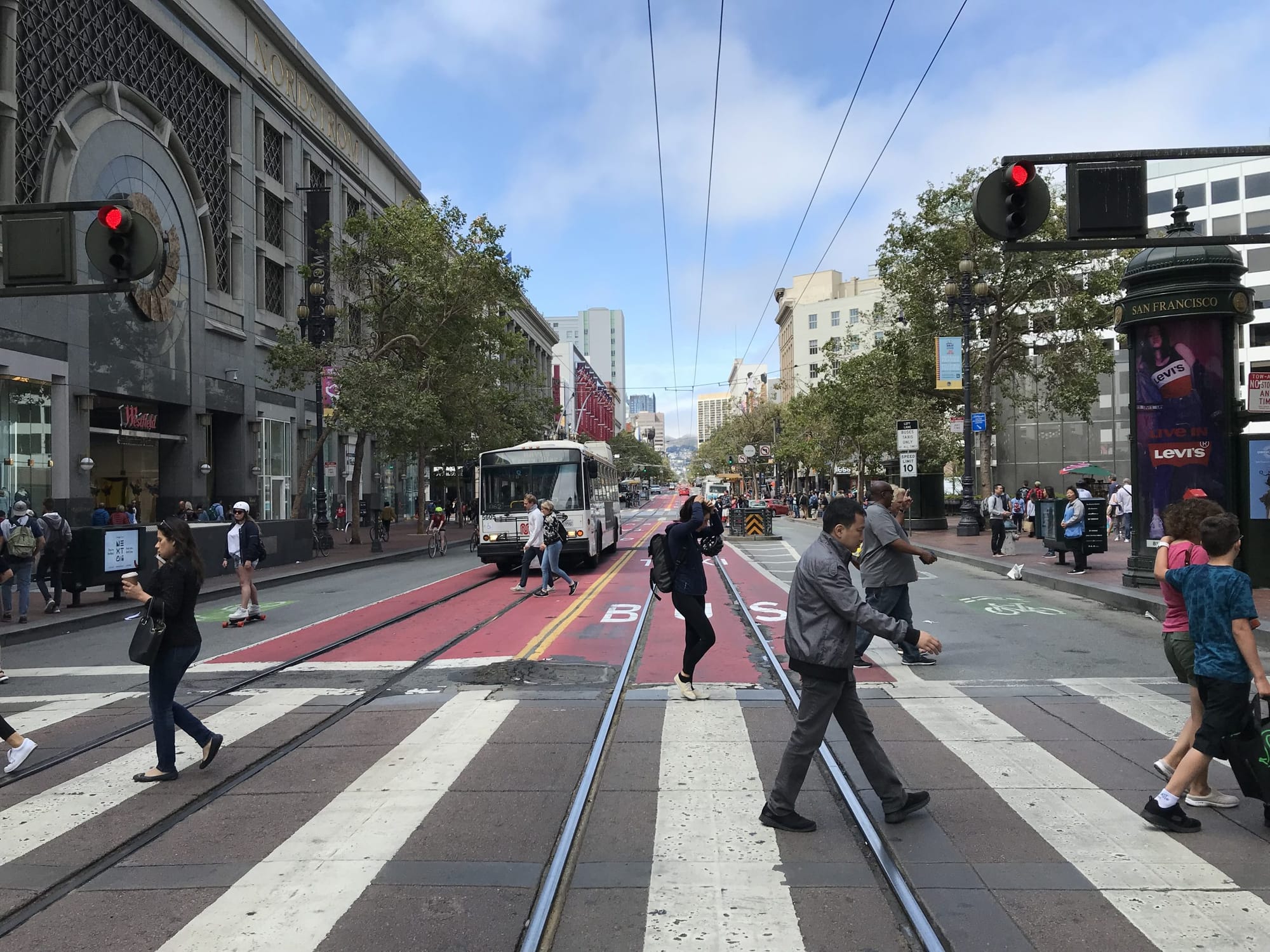 What We’re Reading: Fiscally Impossible, Mariners Extortion, and Don’t Break Promises