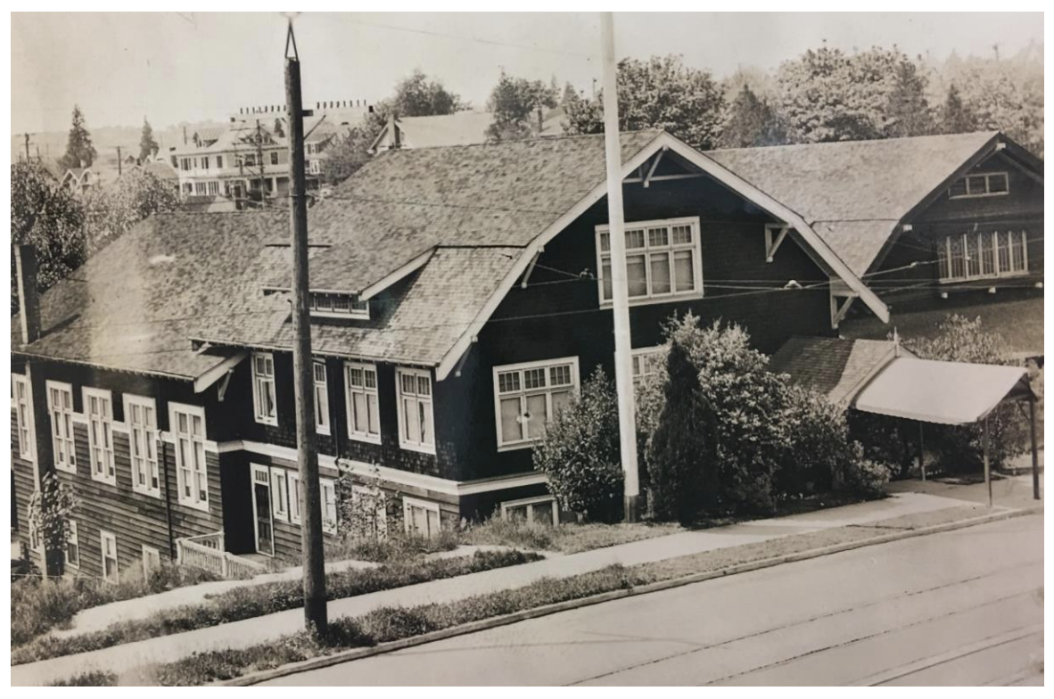 Photo the community clubhouse from 1929. (City of Seattle)