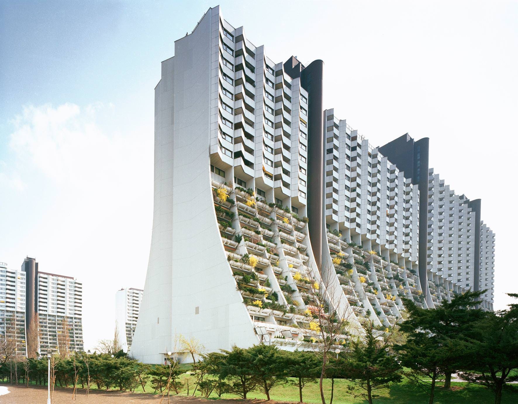 National Social Housing Plan Urges Creation of 12 Million of Homes