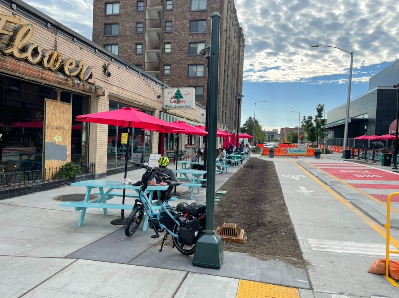 What We’re Reading: 8,550, Goodbye Parking Minimums, and Fresh Food Incentives