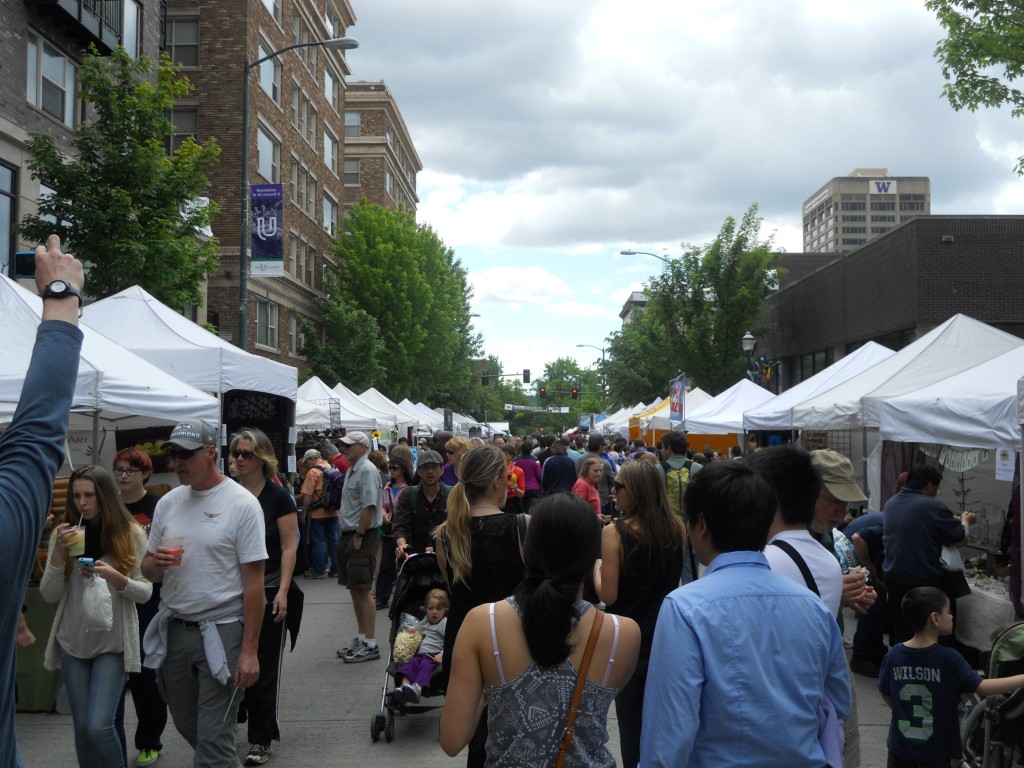 The 2014 University District Streetfair. (Photo by the author)