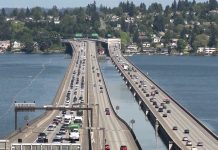 Sunday Video: Light Rail Over The I-90 Floating Bridge