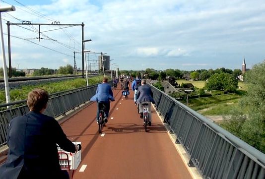 Sunday Video: Biking The Arnhem-Nijmegen Cycle Superhighway
