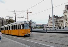 Don’t Let Anybody Tell You Streetcars Are Not Real Transit: Budapest Edition