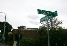 SDOT Considers Alternatives to Eastlake Bike Lanes, But It’s Clear There Are None