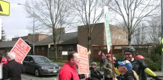 Car Activists See 35th Avenue NE as a Blueprint to Thwart Safety Upgrades