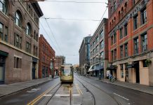 Mayor Durkan Backs Streetcar, Pledges to Seek Funding Solution with Council