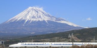 The Tōkaidō Shinkansen high-speed line in Japan, with Mount Fuji in the background. The Tokaido Shinkansen was the world's first high-speed rail line. (Wikipedia / tansaisuketti)