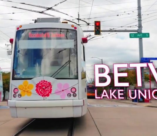 Sunday Video: The Seattle Streetcar Is Back On Track