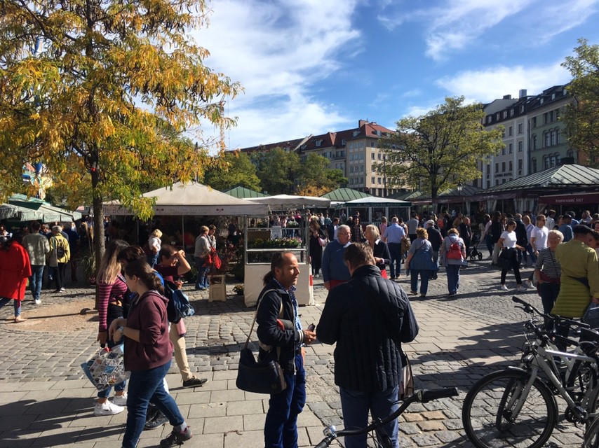 Munich’s car-free Viktualienmarkt. (Mike Eliason)