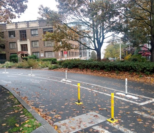 To Flush Arena Traffic, City To Move Northern Segment of 2nd Avenue Bike Lane to Sidewalk