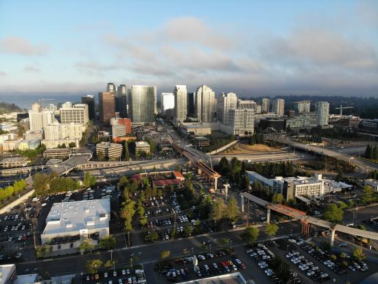 Elevated guideway to Wilburton with Bellevue skyline in background. Progress as of fall 2018. (Sound Transit)