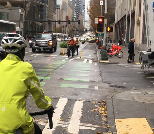 New Data Shows Seattleites Are Ditching Their Cars for Bikes and Transit