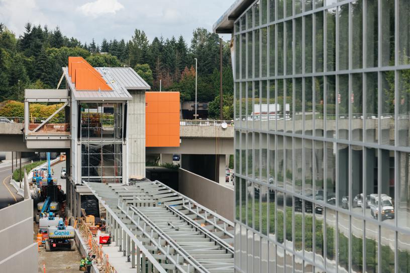 Mercer Island Station is in the median of I-90. (Sound Transit)