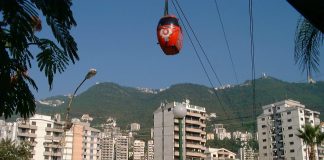 Gondolas serve the city of Jounieh in Lebanon. (Credit: FunkMonk / Wikimedia Commons)