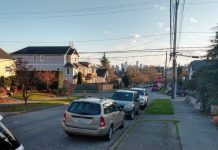 Precinct Results Show Tenant Power, But Single-Family Zones Remain Conservative Bastions East Fremont went for Shaun Scott even though lawn signs might have you thinking differently. (Photo by Doug Trumm))