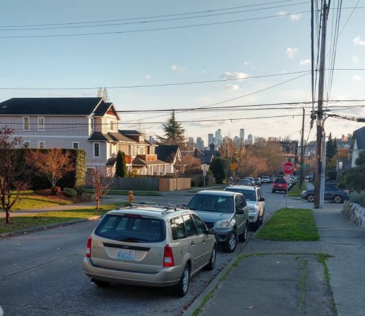 Precinct Results Show Tenant Power, But Single-Family Zones Remain Conservative Bastions East Fremont went for Shaun Scott even though lawn signs might have you thinking differently. (Photo by Doug Trumm))