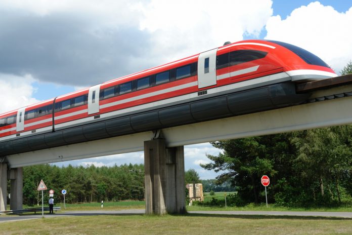 Transrapid series 09 vehicle at the Emsland Test Facility, northern Germany. (Credit: Állatka / Wikimedia Commons)