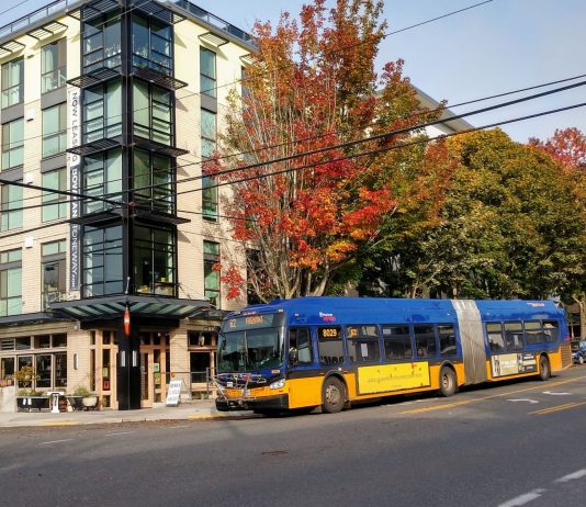 Metro’s Northgate Bus-to-Link Proposal Could Use a Little Love for Fremont Route 62 is a workhorse for Fremont and Wallingford, which would lose Route 26 and Route 5 in Metro's proposal. (Photo by author)