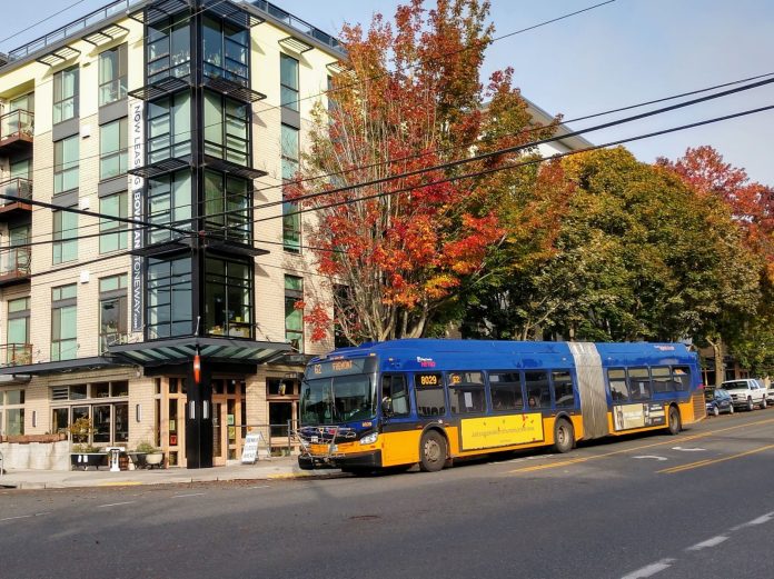 Route 62 on Stone Way Route 62 is a workhorse for Fremont and Wallingford, which would lose Route 26 and Route 5 in Metro's proposal. (Photo by author)