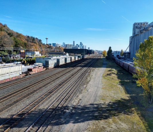 Washington’s Draft State Rail Plan Presents Foggy But Modest Future BNSF Railways track heading into Downtown Seattle from Interbay. (Credit: Doug Trumm)
