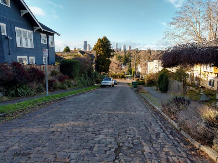 A street in Madrona Even a few miles from Downtown, single family homes start taking over. Madrona is not an urban village. (Photo by author)