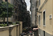 What We’re Reading: Disconnected, Car-Free Streets, and National Transportation Framework A pedestrian street in Macau.
