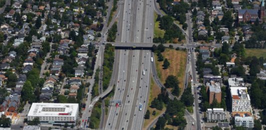 An aerial view of the proposed lid area of Interstate 5 connecting Wallingford and the University District in Seattle. (Credit: Northwest Urbanist)