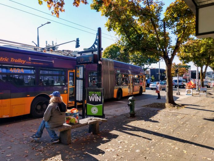 Route 40 briefly uses Market Street to connect to 24th Avenue NW, sharing a stop with Route 44. (Photo by author)