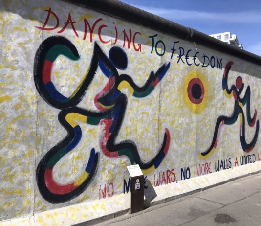 What We’re Reading: Bailout Transit, PDX Open Streets, and London’s Train Daddy A mural on the Berlin Wall.