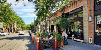 Patrons eat in a new parklet patio at Gracia in Ballard. (Photo by Doug Trumm)