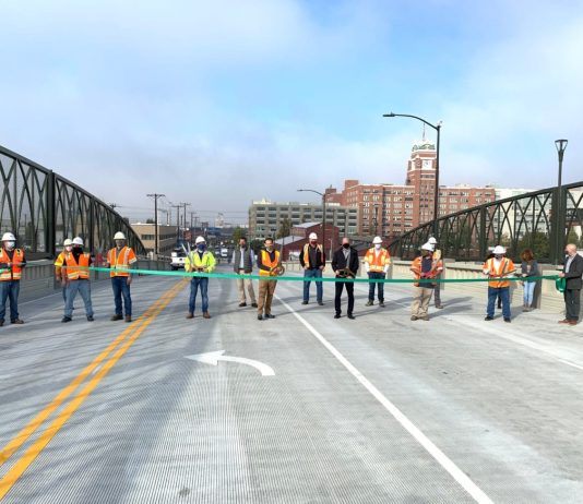 Seattle Opens Its Last New Car Bridge