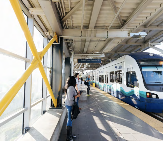 Gondolas Can’t Meet West Seattle’s Transit Needs, Light Rail Can