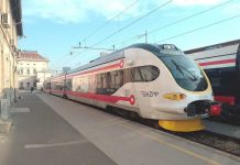 Building Out Washington’s Passenger Rail Network with ‘Cascades Local Rail’ A diesel multiple unit at Zagreb Central Station. (Dorianbezak from Wikipedia)