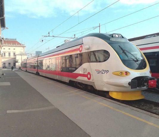 Building Out Washington’s Passenger Rail Network with ‘Cascades Local Rail’ A diesel multiple unit at Zagreb Central Station. (Dorianbezak from Wikipedia)