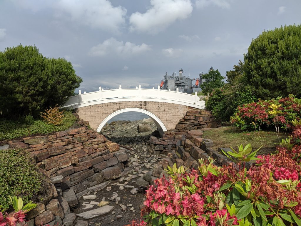 The String of Pearls Bridge and The Grotto of the Tides. (Photo by author)