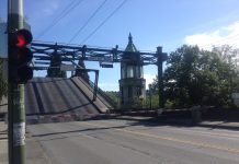 Metro Adjusting Routes 48, 271, and 542 Service During Montlake Bridge Closure