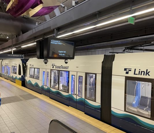 What We’re Reading: A Second Station, ‘Mountain Lion’ Cities, and 100,000 Affordable Homes Link train at Capitol Hill Station. (Credit: The Urbanist)
