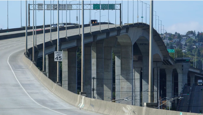 West Seattle High-Rise Bridge A photo of a high bridge made of a concrete with a roadway.