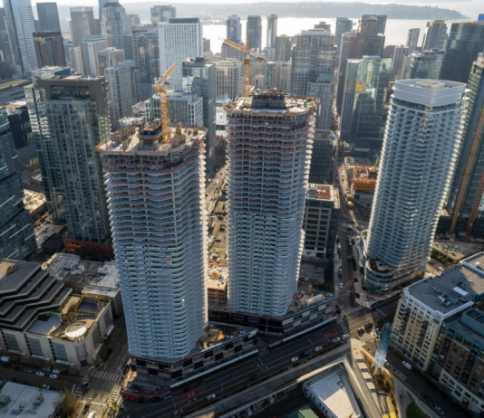 Outpacing Suburbs, Seattle Grows 20,100 in One Year in Latest State Population Estimate