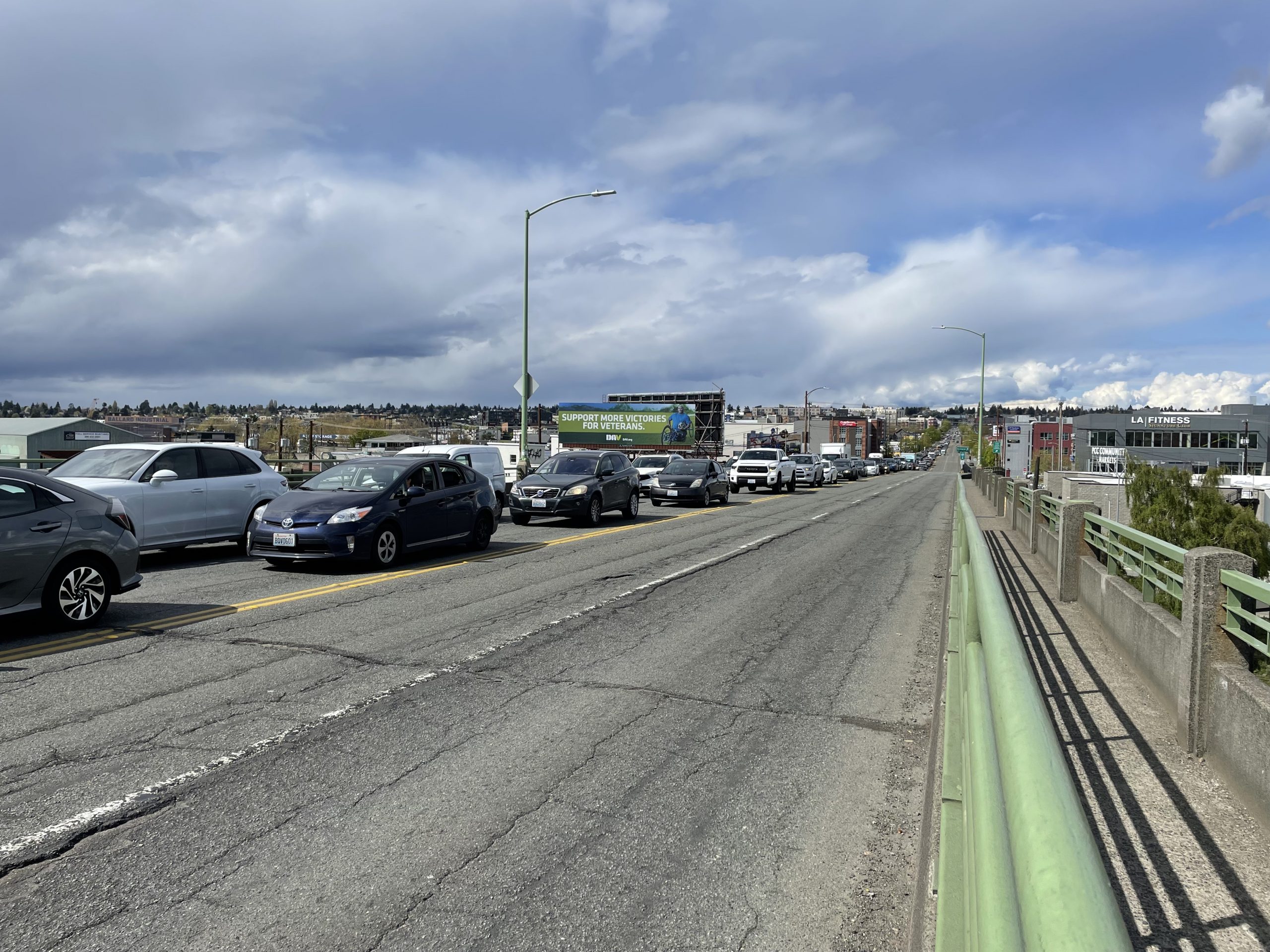 A line of idling cars on the Ballard Bridge approach