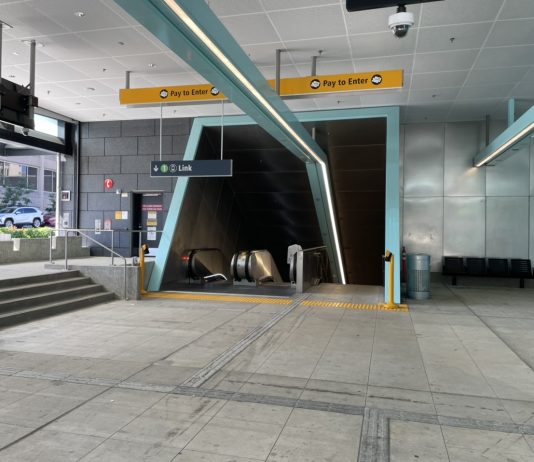 Transpo Notes: Free Transit Passes for UW Employees, New Sound Transit CEO, Low Park-And-Ride Demand