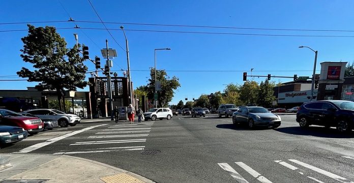 15th Ave