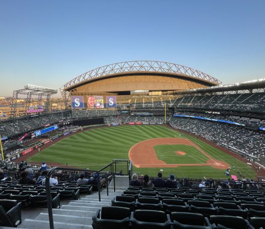 Mariners’ Victory Returns October Baseball to a Changed Seattle