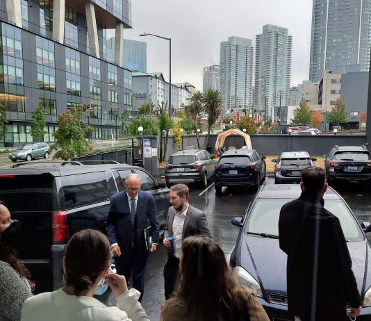 Governor Inslee Touts Homelessness Strategy and Previews State Zoning and Permitting Reform Push