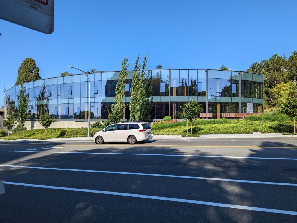 Lakeview Office building from Lake St S