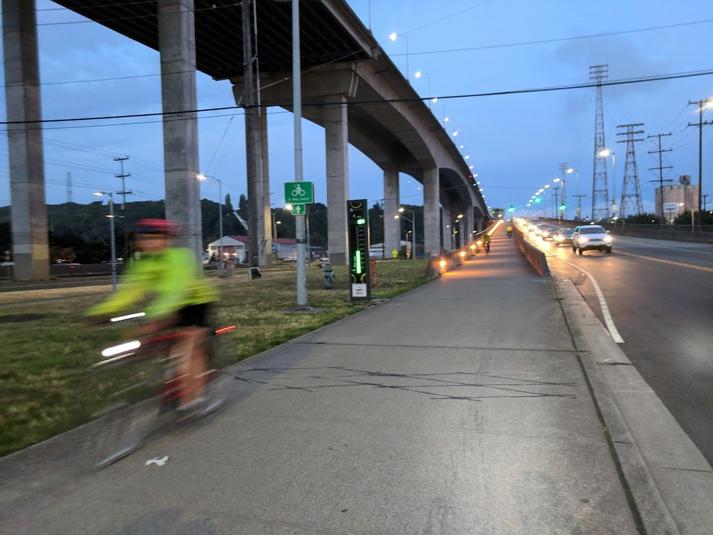 Seattle Plans Emergency Bike Lanes as Spokane Street Bridge Remains Closed