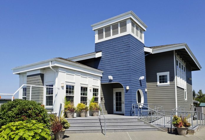 Newport Shores Yacht Club